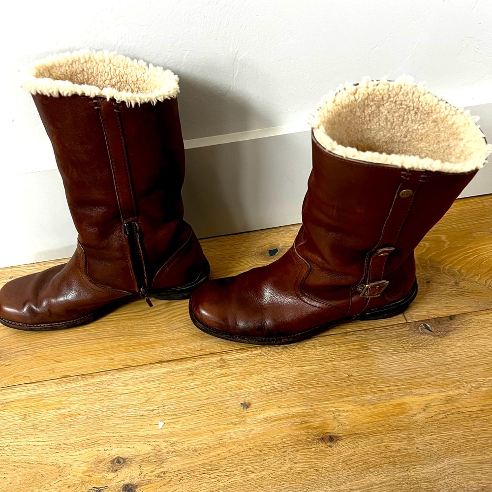 Leather Ugg Boots Sheepskin Lined Brown Size 7.5